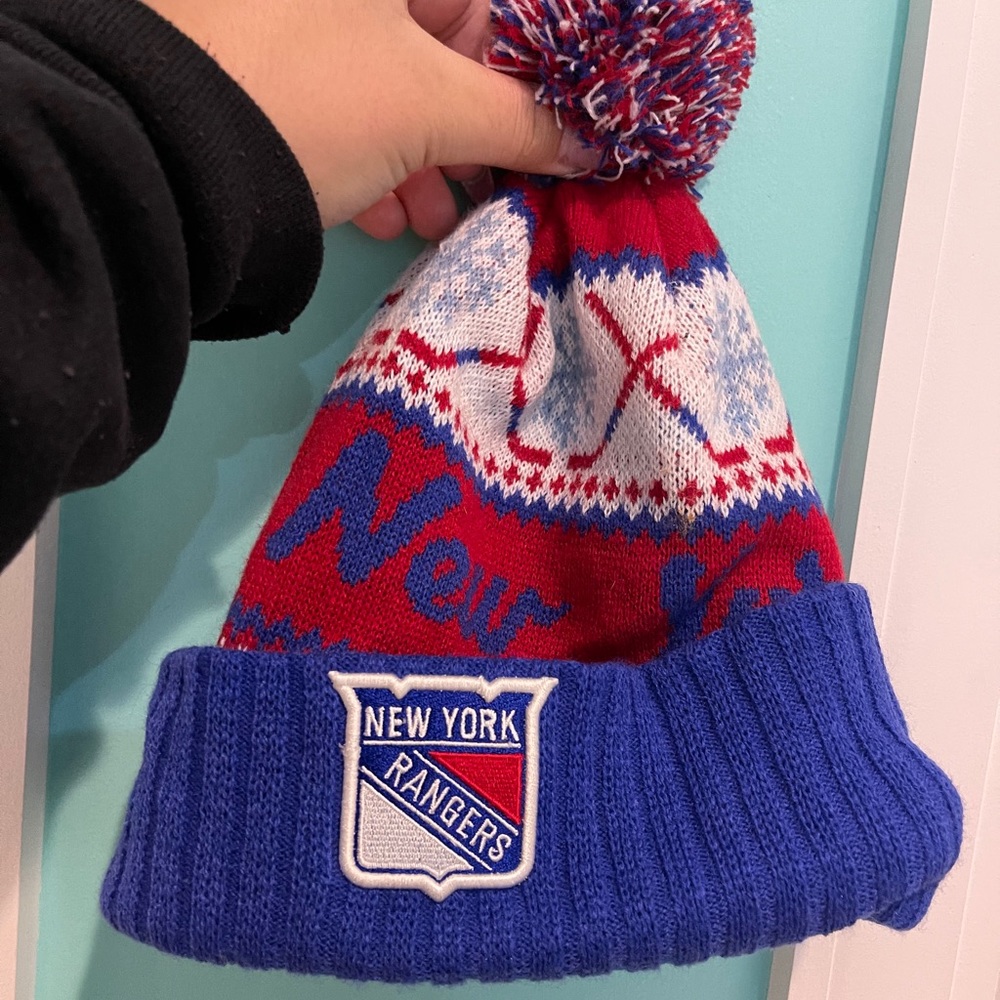 NWOT NY Rangers Pom Winter Hat